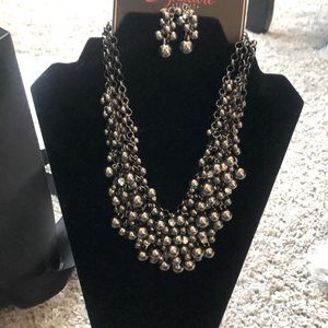 Paparazzi Zi The Rachael Gunmetal Necklace Set